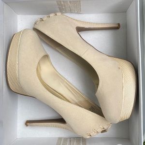 Xoxo Cream Stiletto Pumps